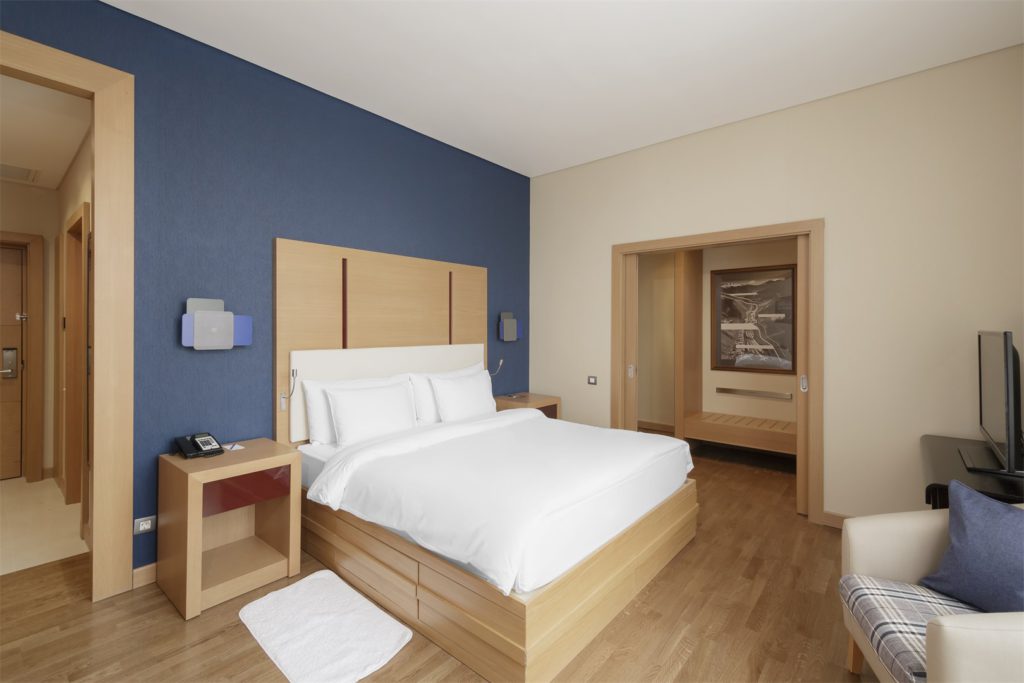 636840107215326592-667aedd8-7225-4ad8-82ce-e7d4f1b2890a