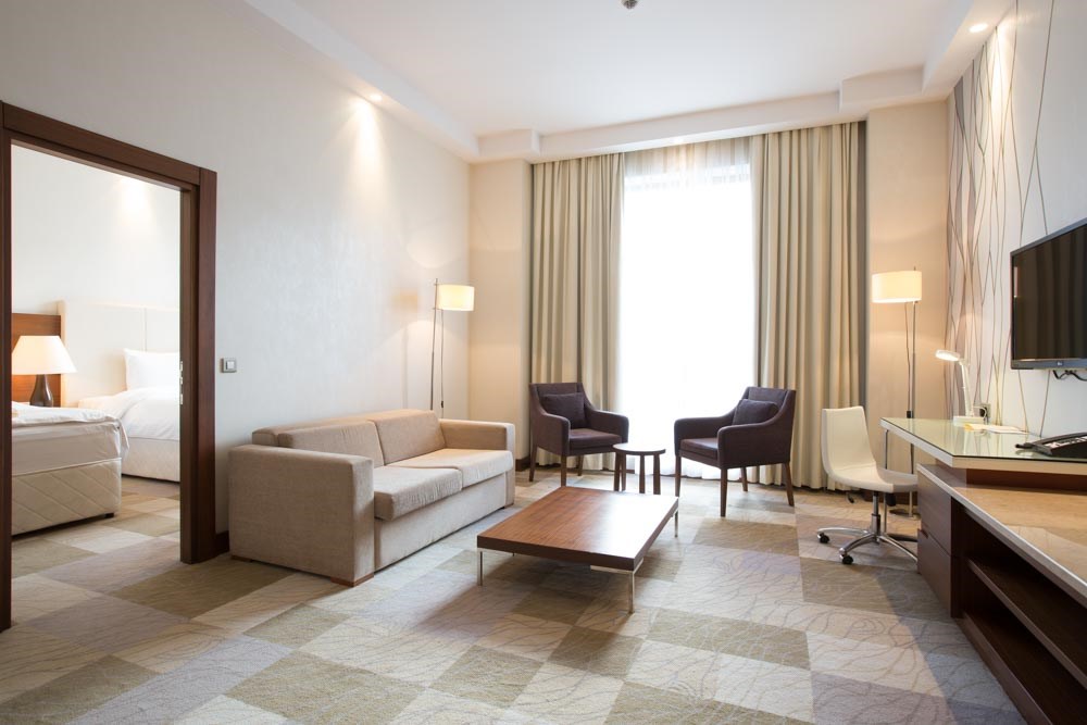 636921516476417729-077f95ac-1819-4a6b-92d1-63d19de30e91