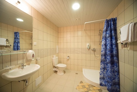 تطبيق استوديو 4 شركات الحمام