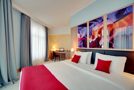 aeed404e39648c58f05ab2942d4e011f