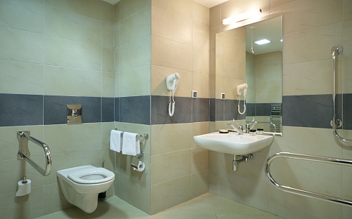 فندق هيليوبارك فري ستايل ستوديو حمام 3