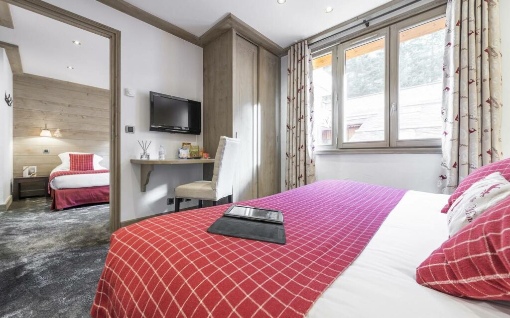 1118_family-room-4pers.-2