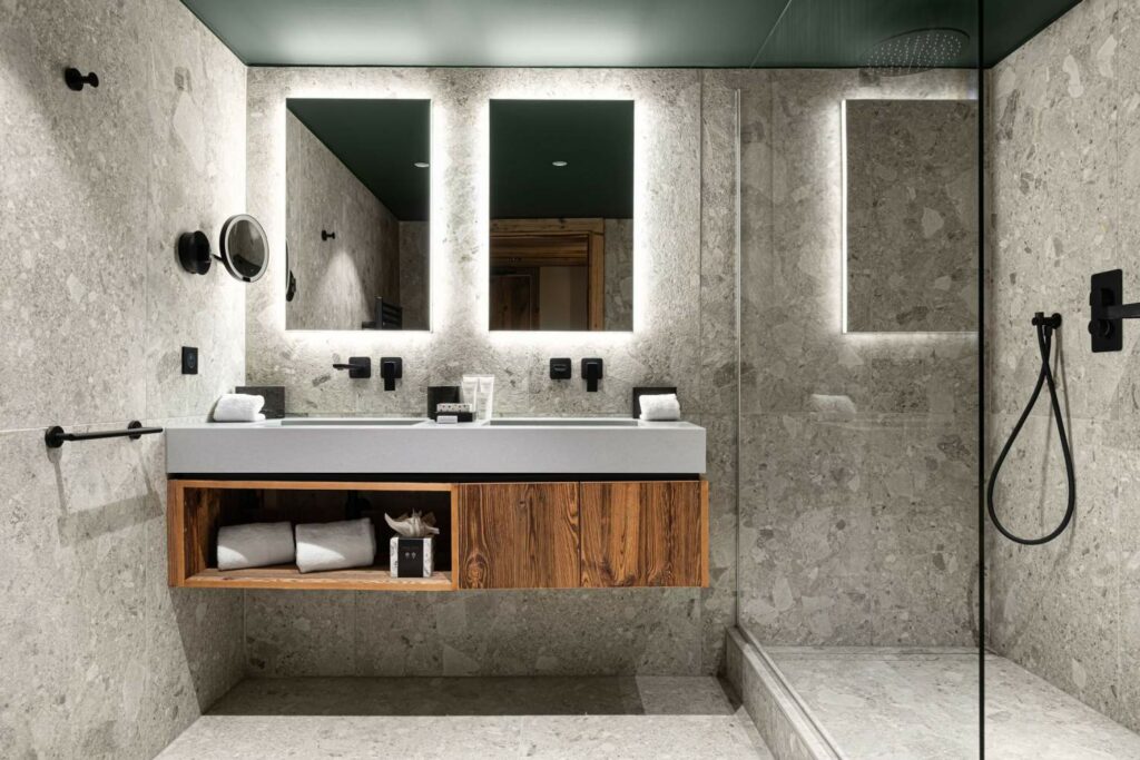 chabichou-courchevel-171219-salle-eau-02-chambre-224-hd_florian-peallat